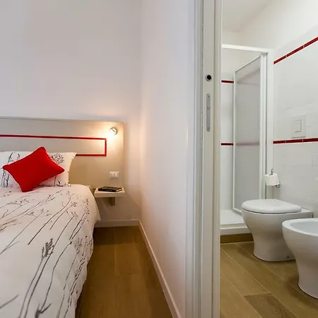 Jolie Julie Gæstehus 4*